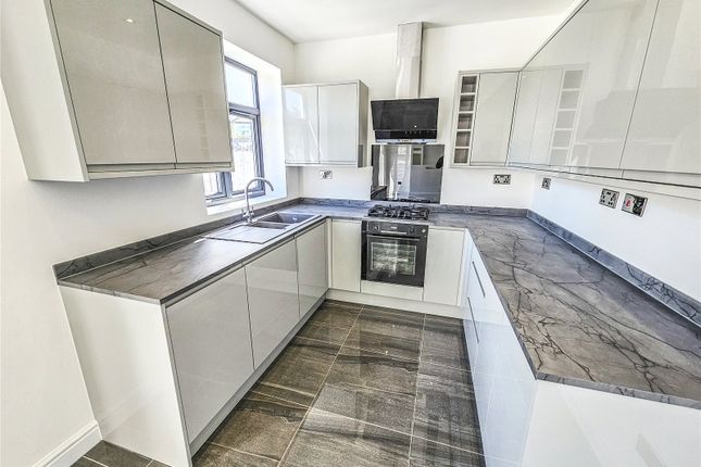 21, Repton Drive, Gidea Park photo 3