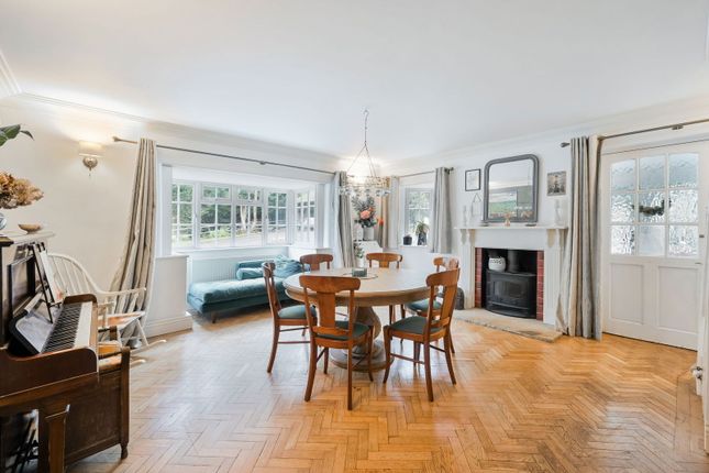 Poultons Lodge, Moor Lane, Lingfield photo 4