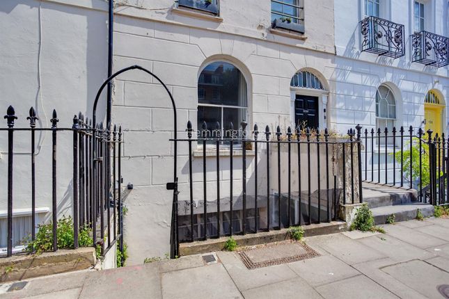 1-bed flat on A, 226 Liverpool Road, London, £425,000