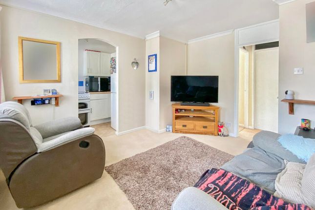 Marquis Way, Bournemouth photo 2