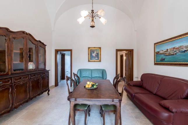 Country house for sale in Via Roma, Fasano, Brindisi, Puglia, Italy