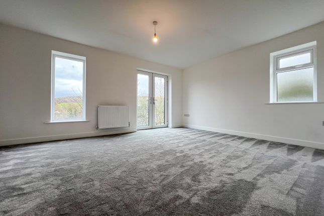 Town house for sale in 3 Old Turnpike, Honley, Holmfirth