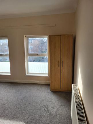 Room to rent in Room 3, Flat 322, Beverley Road, Hull