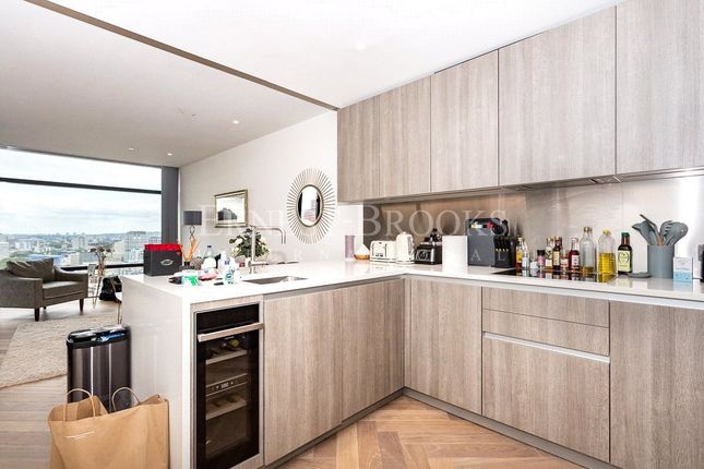 Thumbnail Flat to rent in Principal Tower, Worship Street, Shoreditch