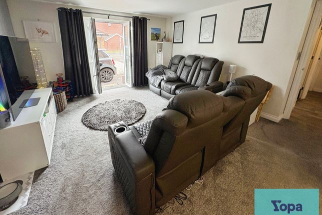27, Trent Bridge Close, Trentham, Stoke-on-trent photo 3