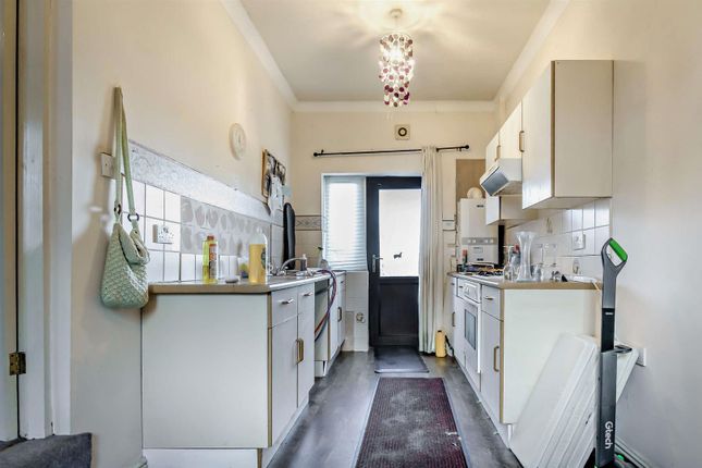 3, Nant Y Glyn Avenue, Colwyn Bay photo 2