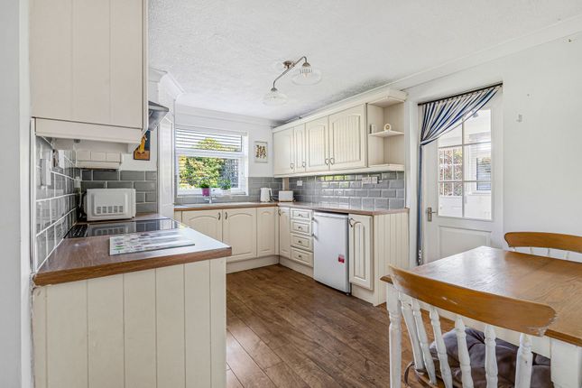 4 Woodfield Avenue, Huntingdon photo 3