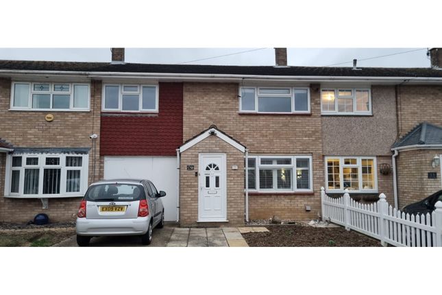 Terraced house for sale in Glovers Field, Brentwood