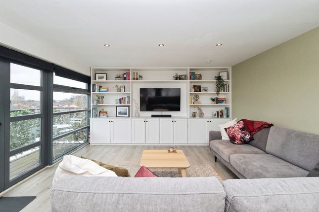 47, Whimberry Way, Manchester photo 3