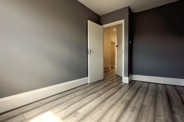 Flat 1, 15A Frances Street, Woolwich photo 4