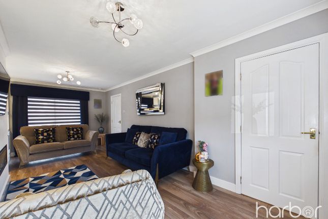 31 Southfield Road, Cumbernauld, North Lanarkshire photo 3