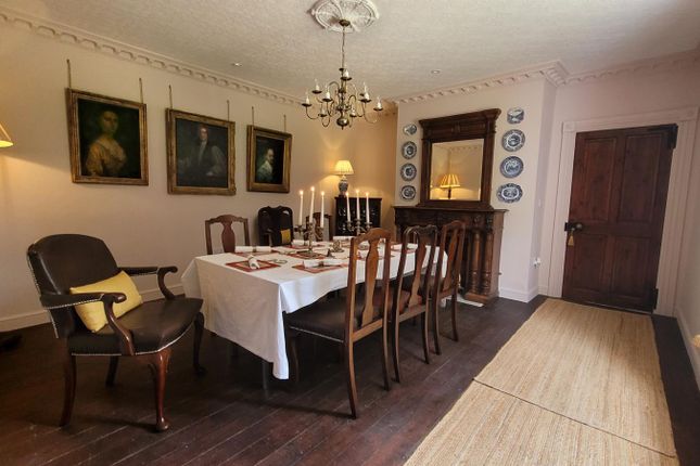 All The Family Here For Christmas Dinner