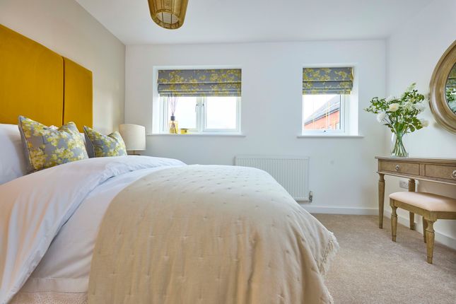 20 , Fern Lodge Drive, Ashton-under-Lyne photo 4