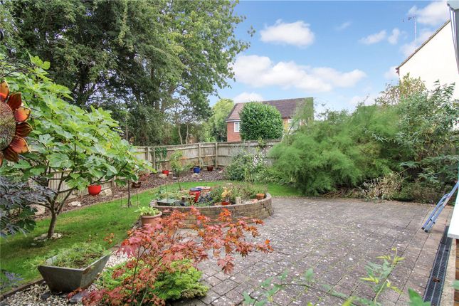 12, Harebell Close, Swindon photo 3