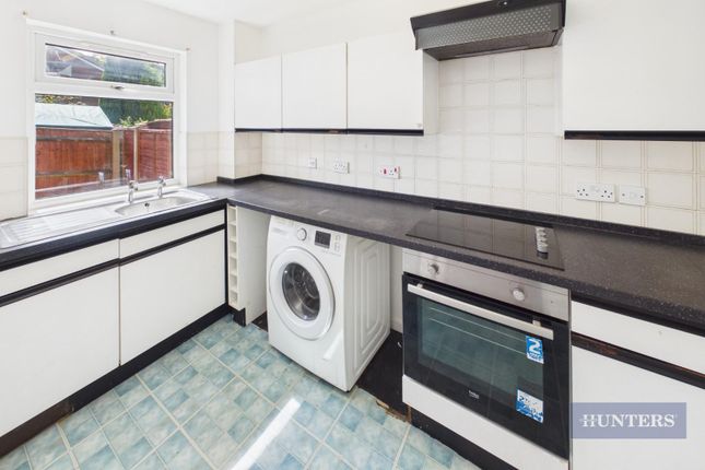 31, Springford Gardens, Southampton photo 4