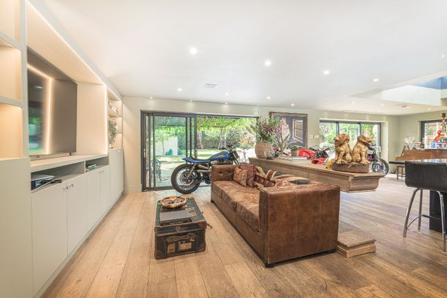 1, Seaton Close, Putney photo 4