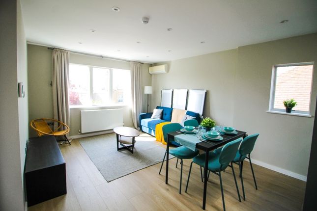 Thumbnail Flat to rent in Hayes Crescent, London