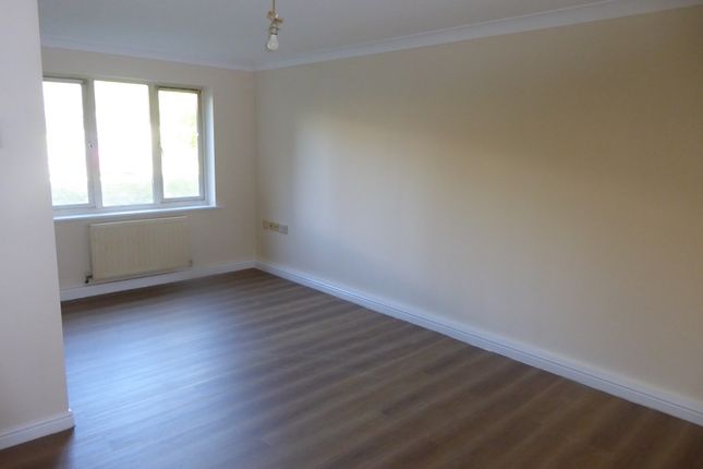 66 , Akerlea Close, Milton Keynes photo 3