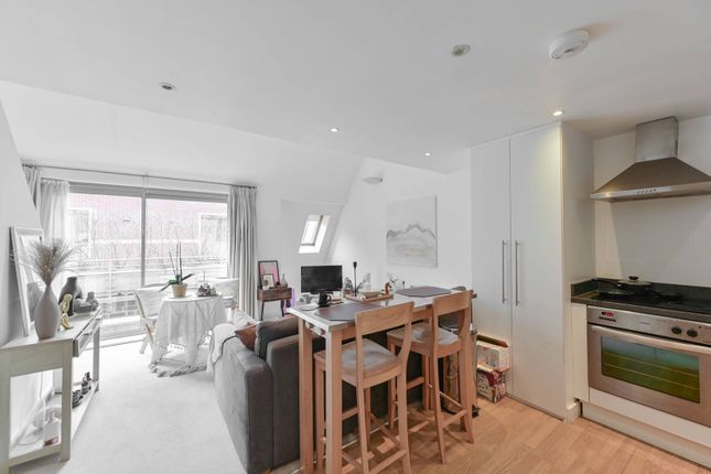 Flat for sale in Vandon Court, Westminster, London