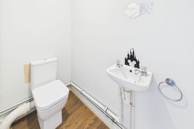 9 Fern Street, Sutton-In-Ashfield photo 2