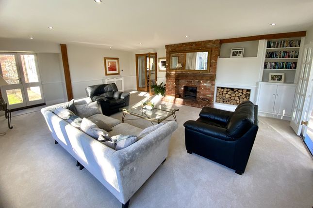 Detached house for sale in Oakley Wood Wallingford, Oxfordshire