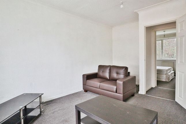 26a, Iveson Drive, Leeds photo 4