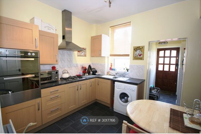 Ashgrove, Greengates, Bradford photo 3