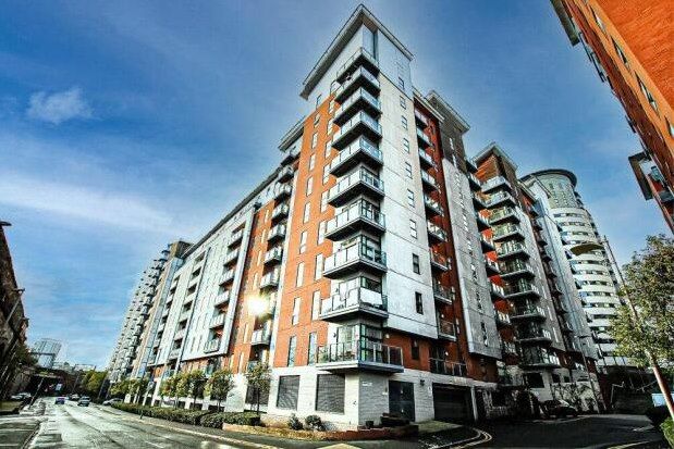 Flat to rent in Hornbeam Way, Manchester