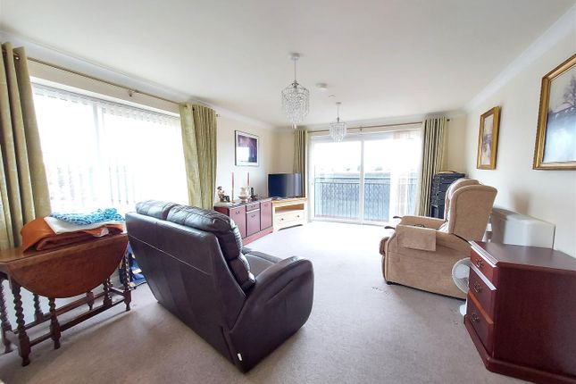 Flat for sale in Vernon Road, Stourport-On-Severn