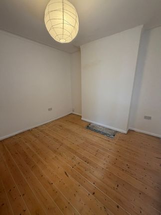 Harlech Terrace, Leeds photo 5
