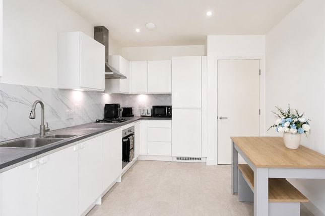 34, Lockwood Road, Southall photo 3