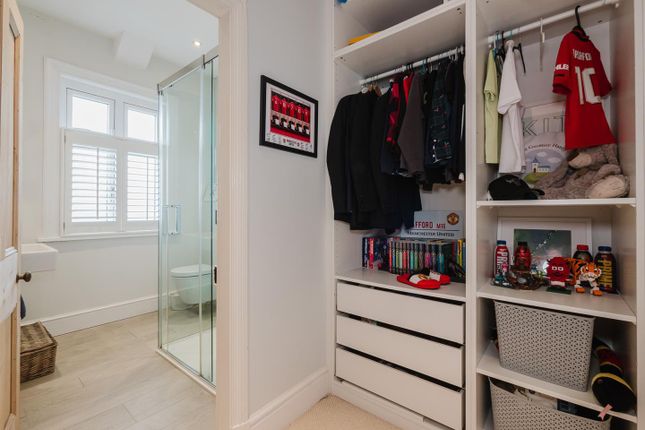 Bed 2 Dressing Area