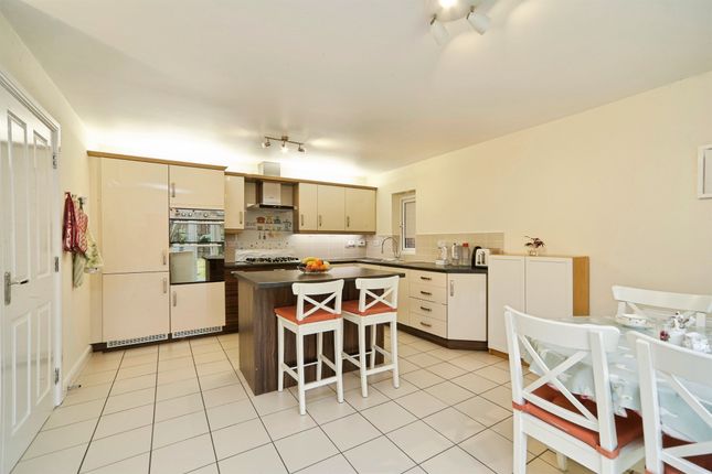 7, Post Hill View, Pudsey photo 4