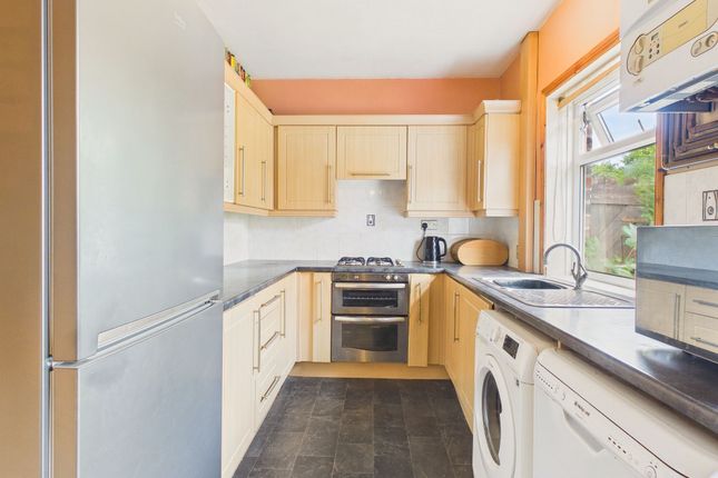 14 Aintree Gardens, Gateshead photo 3