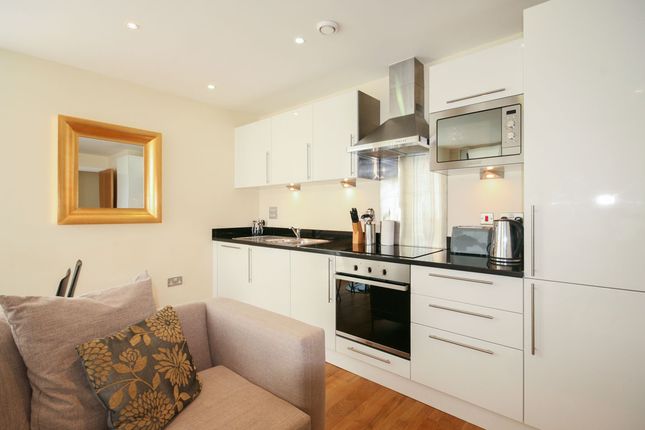 Flat 1211, Cobalt Point, 38, Millharbour, London photo 4