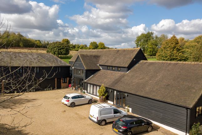 Broadfans Barn, Cherry Street, Dunmow photo 2