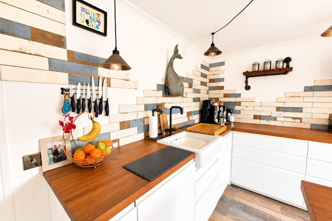 6E,, Mount Pleasant Road, Devon photo 3