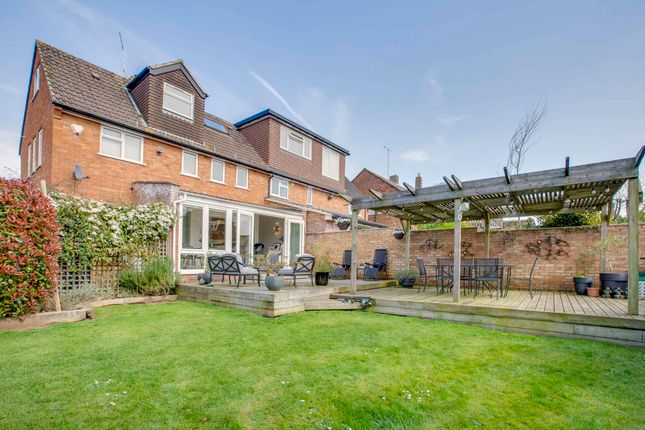 15 Greenside, Sl8 5Tw (Low Res)-13