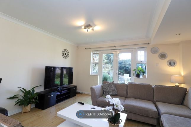 Burns Close, Billericay photo 5