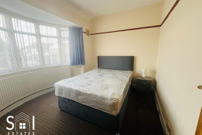 34C, Devonshire Road, Southall photo 3