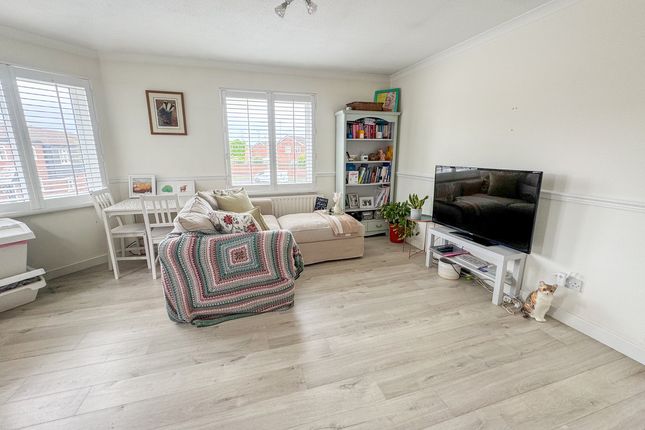 55, Lundy Close, Southend on Sea photo 3
