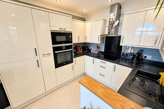 Flat 15, 27, Henry Bird Way, Northampton photo 3