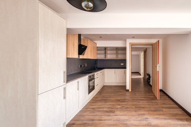 Flat 13, Standish Court, Chorley photo 4