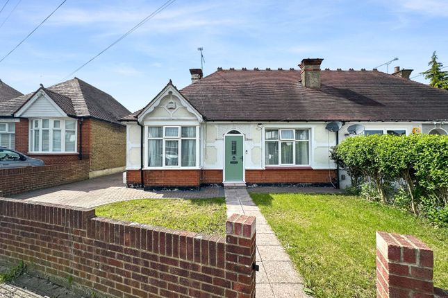 Thumbnail Bungalow to rent in Barnsole Road, Gillingham, Medway