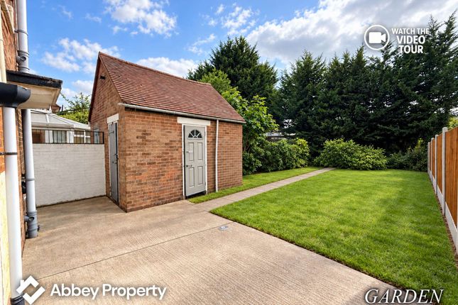 66 Abbots Wood Road, Luton photo 4