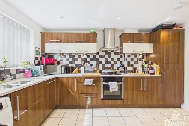 10, Albert Road, Coleford photo 3