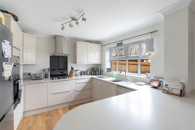 25 Orchard Way, Ely photo 3