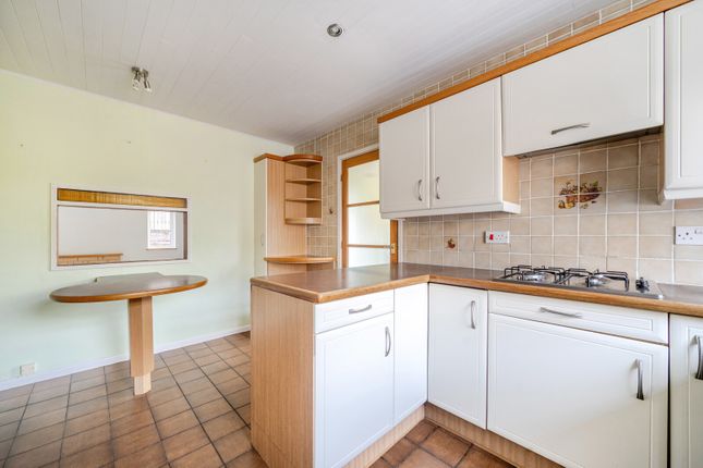 12, Broomwood Way, Farnham photo 3