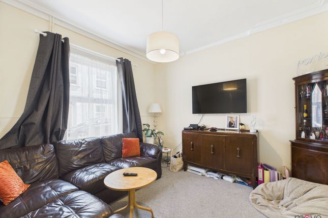 24 Bennington Street, Cheltenham photo 2
