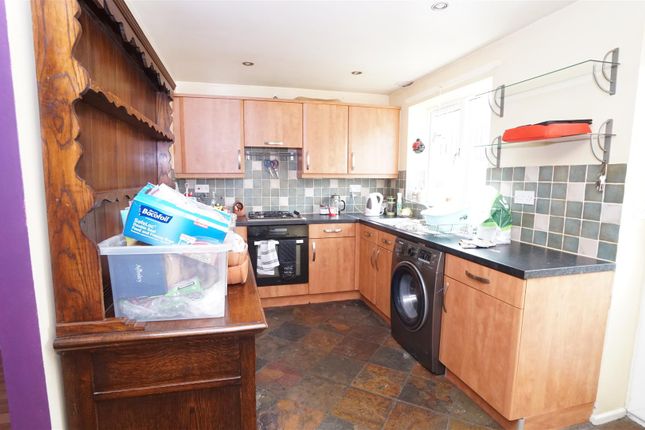 5, Billing View, Bradford photo 4